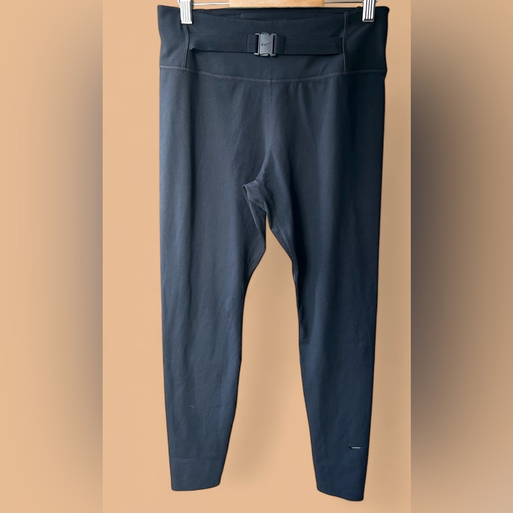 Nike leggings buckle in style
